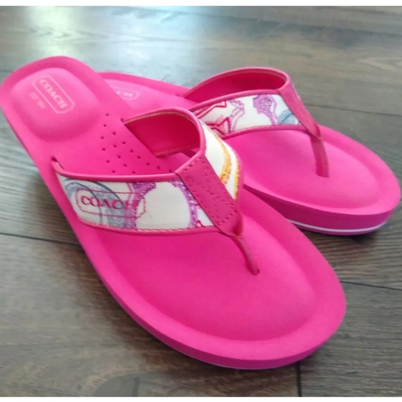 ๐ธNWOT Coach Jolie Signature Flip Flop Sandals๐ธ - Picture 2 of 8